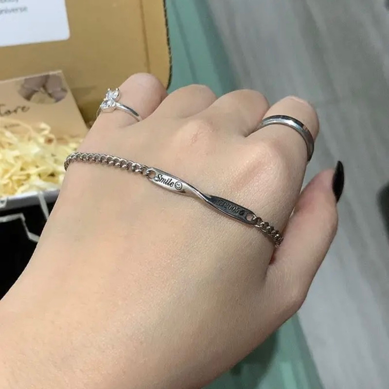 Vòng tay vô cực khắc tên theo yêu cầu Sui store