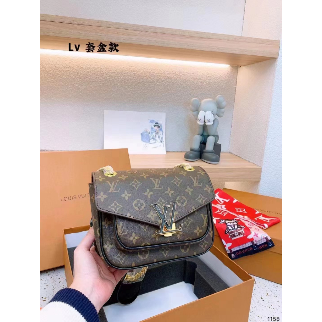 SEt Túi Eo Vì Size 23cm lót da lộn đỏ tặng kèm ví móc chìa khóa