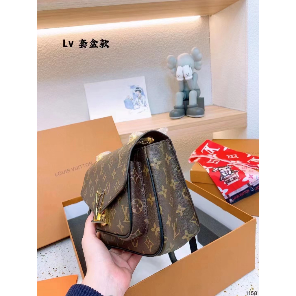 SEt Túi Eo Vì Size 23cm lót da lộn đỏ tặng kèm ví móc chìa khóa