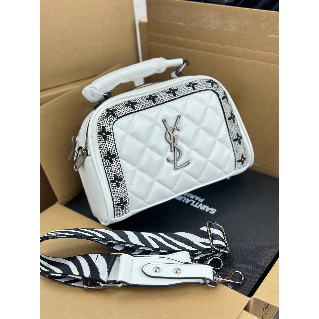 Túi Xách đeo chéo mẫu mới về hàng Size 23cm