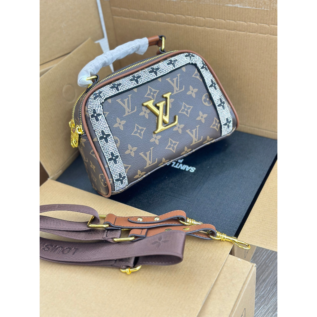 Túi Xách đeo chéo mẫu mới về hàng Size 23cm