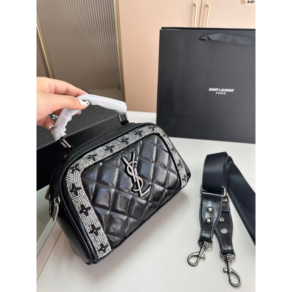 Túi Xách đeo chéo mẫu mới về hàng Size 23cm