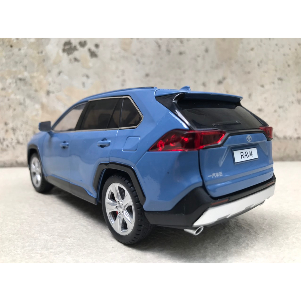 Mô hình xe TOYOTA RAV4 2024 1:24