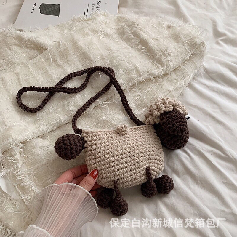 Túi đeo chéo đan len hình chú cừu dễ thương cho bé T12