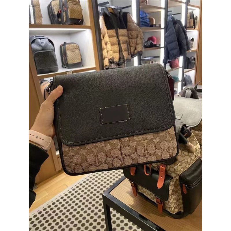 Túi chéo Coach nam