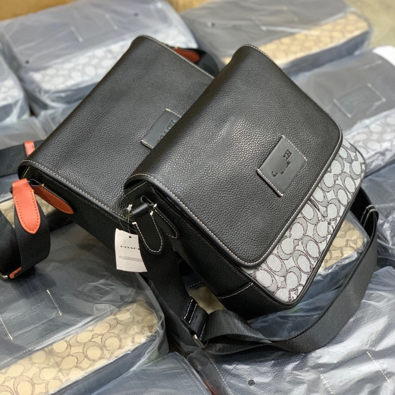 Túi chéo Coach nam
