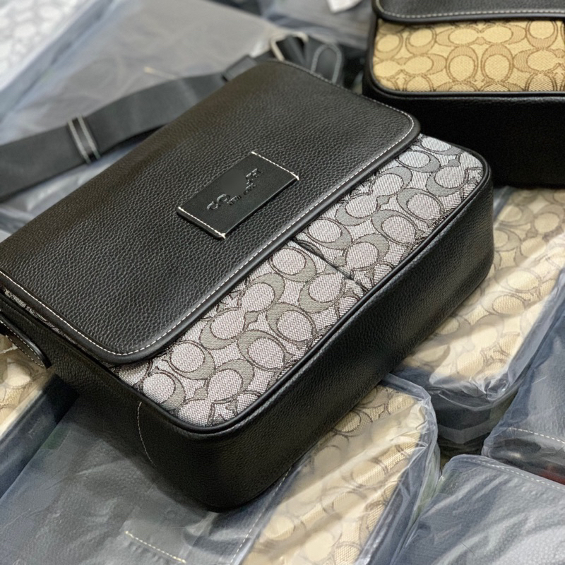 Túi chéo Coach nam