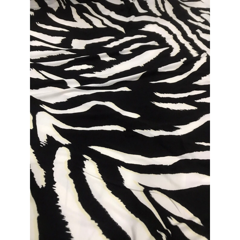 Vải thun Rayon họa tiết như hình co giãn 4 chiều dày vừa mềm rũ may đầm váy,áo kiểu , đồ bộ