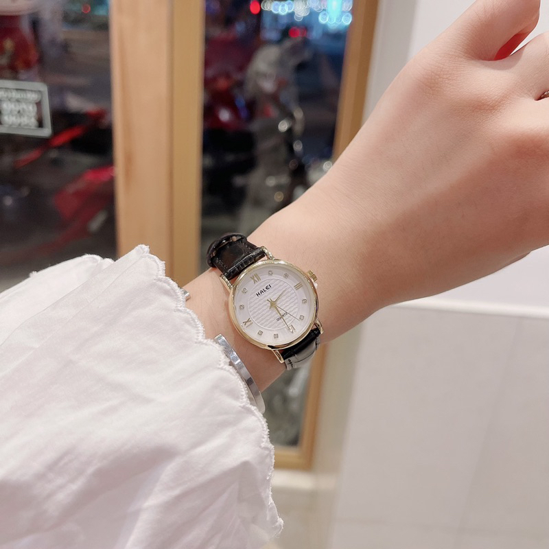 Đồng hồ nam nữ chống nước dây da hale545 thời trang,trẻ trung