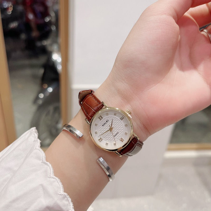 Đồng hồ nam nữ chống nước dây da hale545 thời trang,trẻ trung