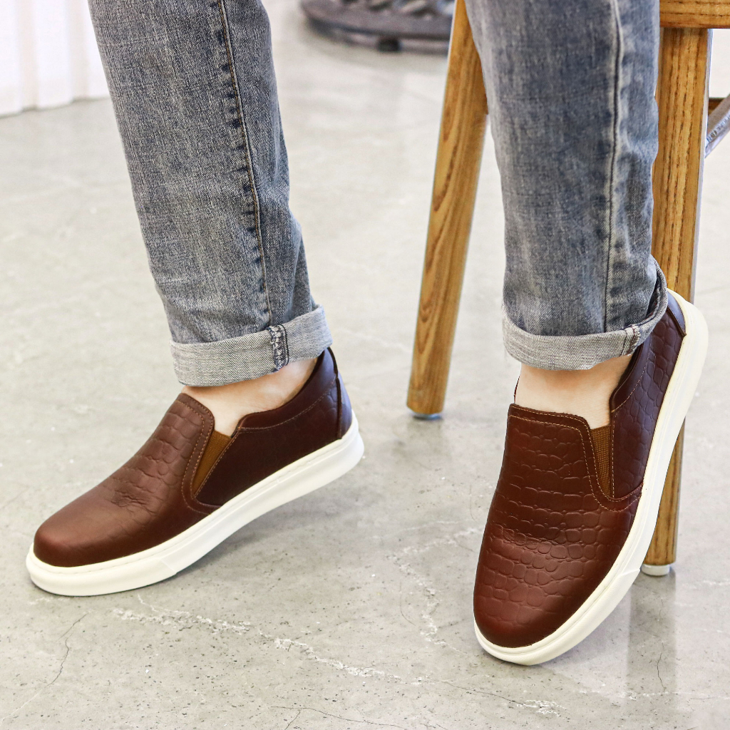 Giày Slipon Nam Giày Lười nam Da Bò đẹp Xoăn Shop D09 màu Đỏ Mận