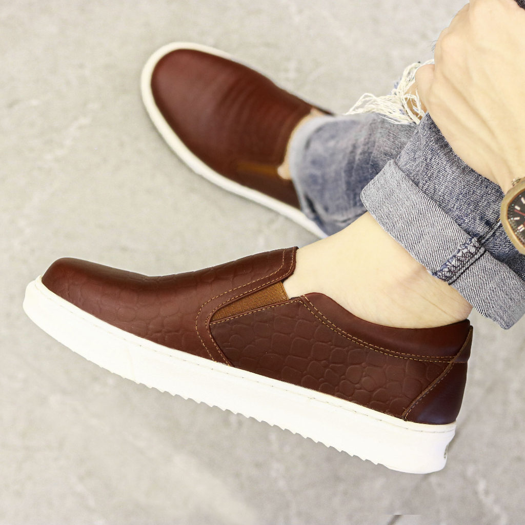 Giày Slipon Nam Giày Lười nam Da Bò đẹp Xoăn Shop D09 màu Đỏ Mận