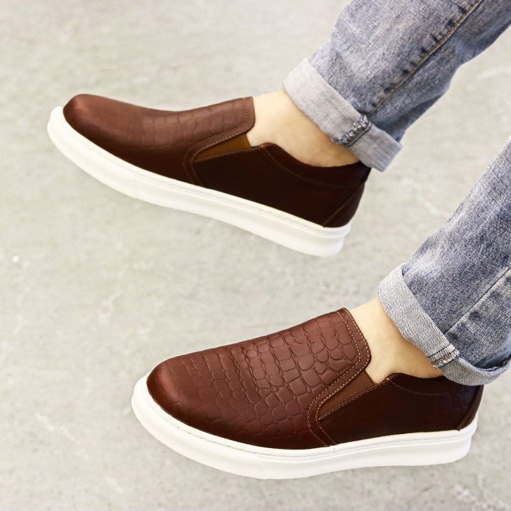 Giày Slipon Nam Giày Lười nam Da Bò đẹp Xoăn Shop D09 màu Đỏ Mận