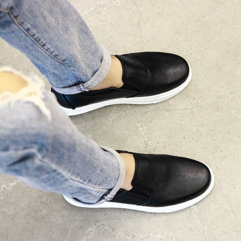 Giày Slipon Nam Giày Lười nam Da Bò đẹp Xoăn Shop D013 Đen Nhám