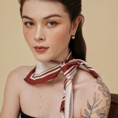 Oceana London - Khăn lụa vuông Madelyn Scarf