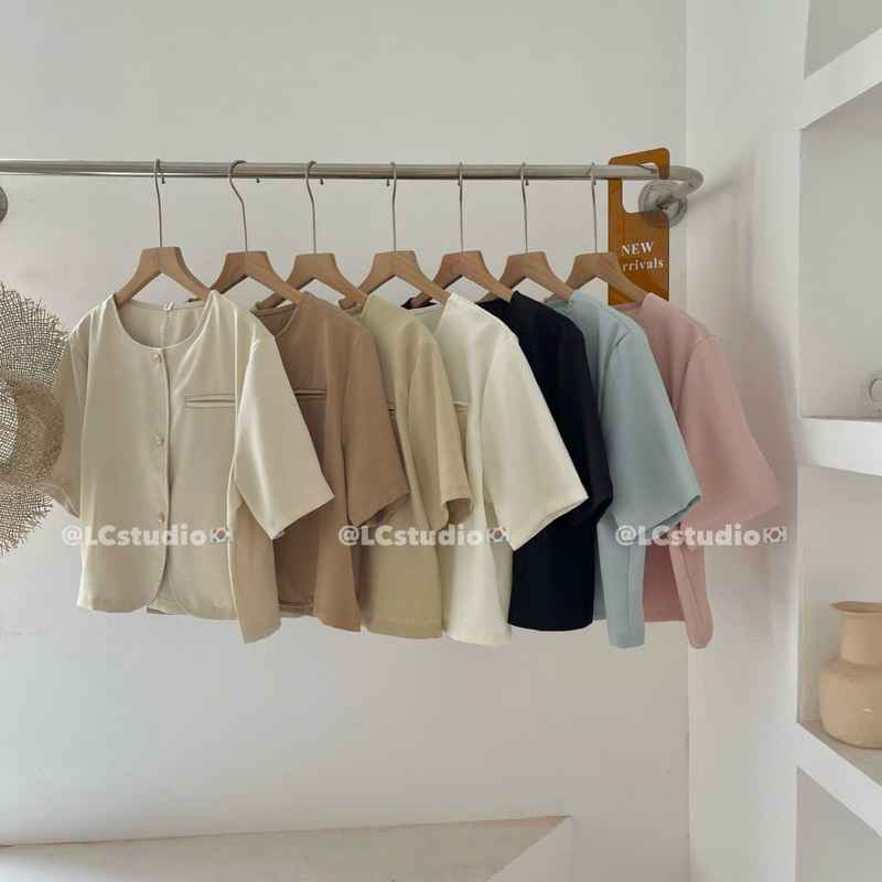 Hyeri - Áo Blazer Cổ Tròn Cúc Đồng Siêu Hàn Quốc/ Ảnh Thực Phía Cuối