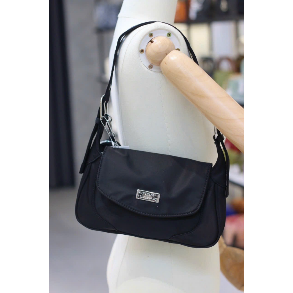 TÚI ĐEO VAI NỮ U.R TRẺ TRUNG