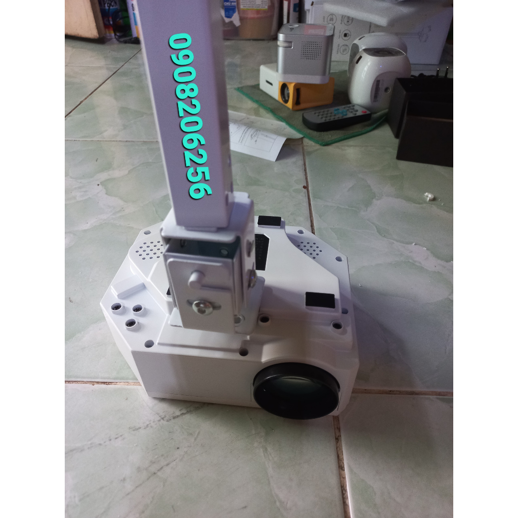 Giá treo máy chiếu mini co giãn 30cm ra 60cm