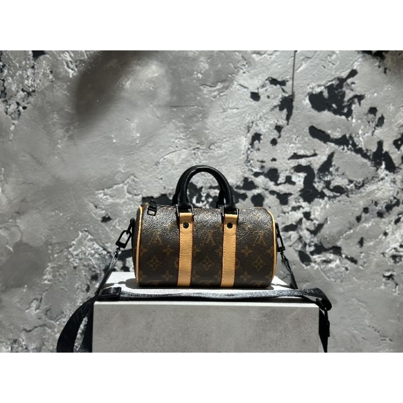 Túi LV  sz21cm cực cá tính fullbox vip nam châm