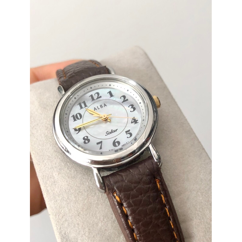 ĐỒNG HỒ NỮ ALBA PIN NĂNG LƯỢNG NHẬT