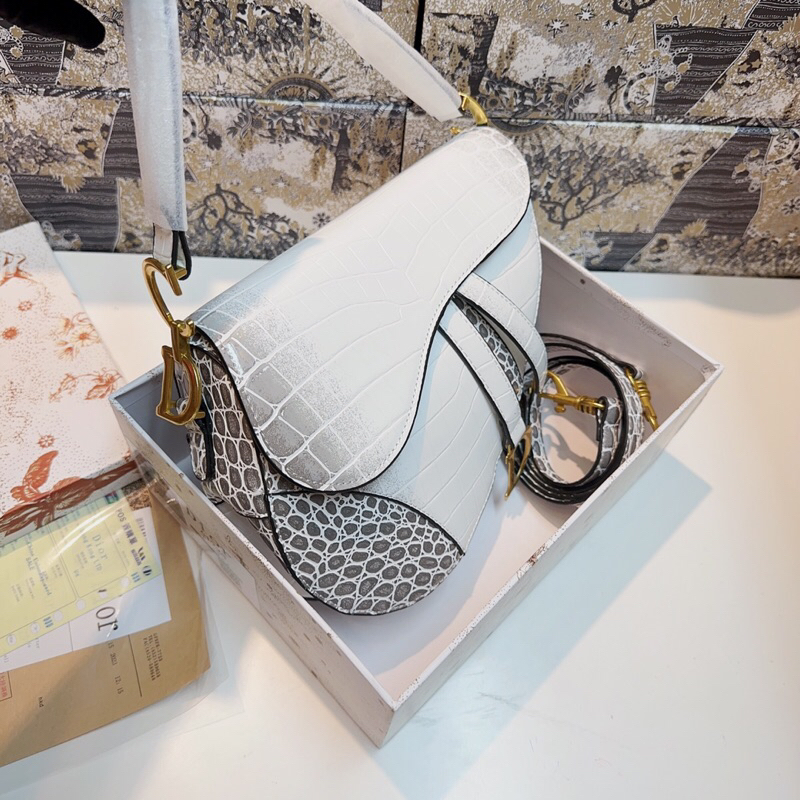 Túi yên ngựa khoá màu vàng