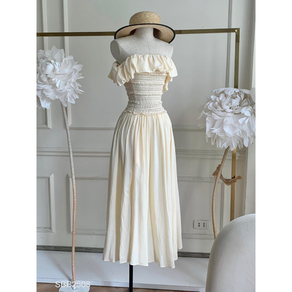 SET ÁO CROPTOP BODY BẸT VAI BÈO + CHÂN VÁY KEM MIDI SUÔNG (TH)