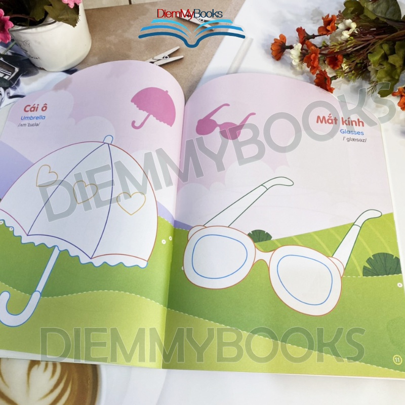 Sách - Bộ 2 Quyển Tô Màu Bóc Dán Kèm Stickers Nhiều Chủ Đề  Bé Thỏa Sức Sáng Tạo Tập Tô Phát Triển IQ EQ CQ Song Ngữ