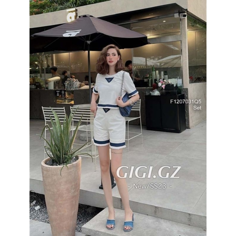 Set áo cổ tròn tay con kiểu phối viền jean tag ngực form croptop kèm quần short!