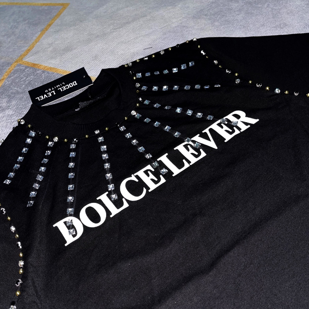 Áo Phông Nam Doclee Le Vờ Bản Đính Đá không Đụng Hàng Chợ_Áo Thun Nam Nữ Bản Thêu Đá Vào Vải Chống Bong