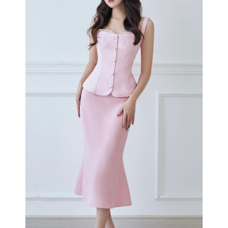 Áo hai dây corset phối nút bọc màu hồng vải tweed