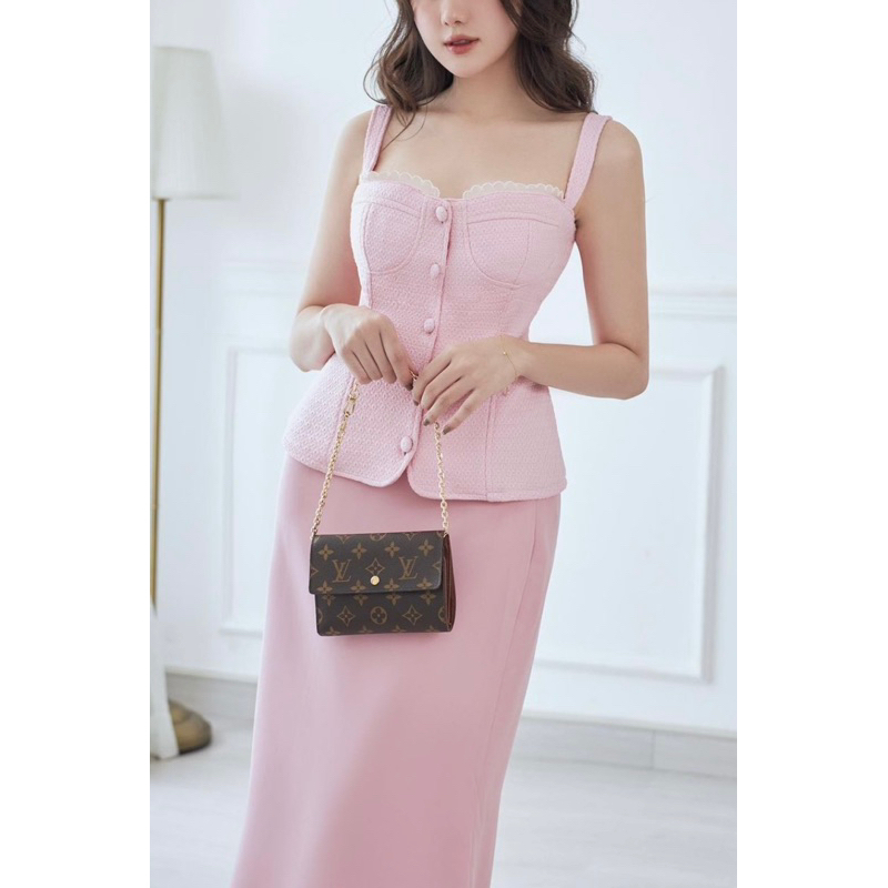 Áo hai dây corset phối nút bọc màu hồng vải tweed