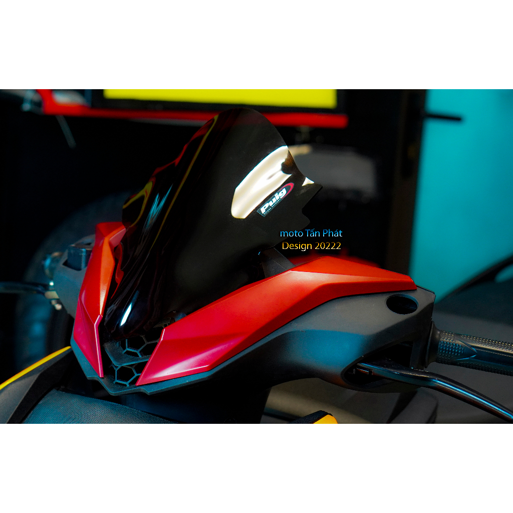 Kính chắn gió winner x v3