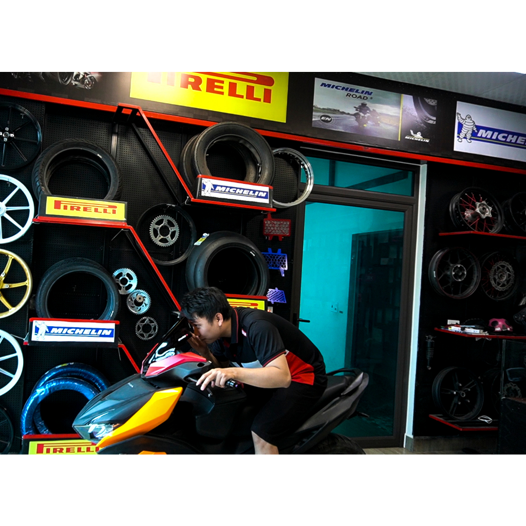 Kính chắn gió winner x v3