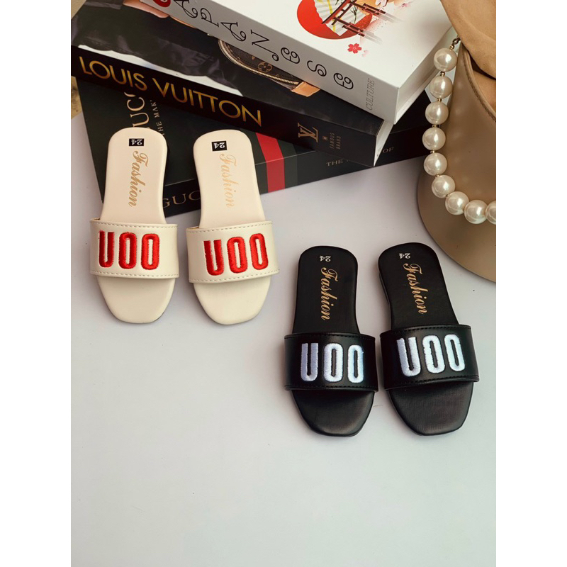 Dép lê bé gái thêu chữ 2 kiểu