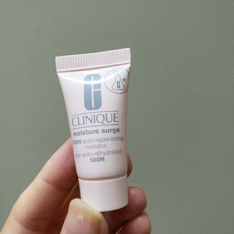 Kem dưỡng ẩm Clinique moisture Surge 100h cấp nước