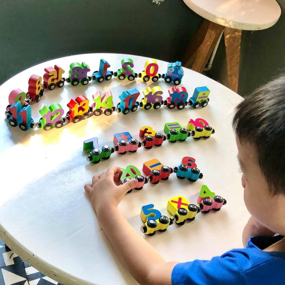 Đoàn Tàu Nam Châm Kéo Chữ Và Số Bằng Gỗ KidsStore, Đồ Chơi Giáo Dục Gỗ Montessori Cho Bé Phát Triển Trí Tuệ Hàng Loại 1
