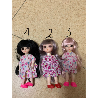 Búp bê 16 cm với mắt 3D có kèm giày và váy