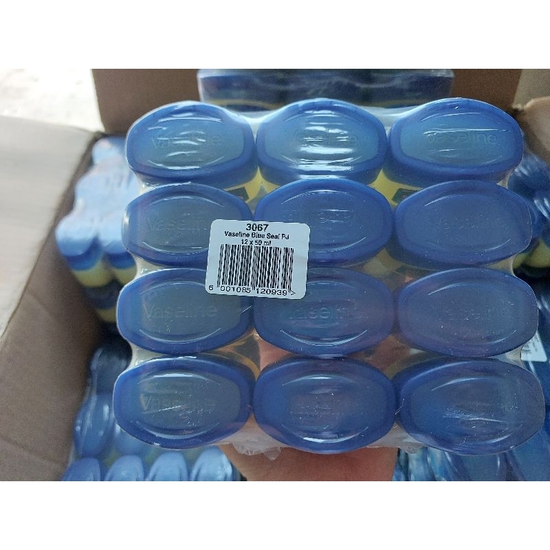COMBO 3 Hủ VASELINE DƯỠNG MÔI 50ML