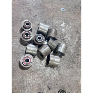 Con lăn gang ( sử dụng cho máy duỗi sắt, lulo bằng gang) -1bộ 8cục