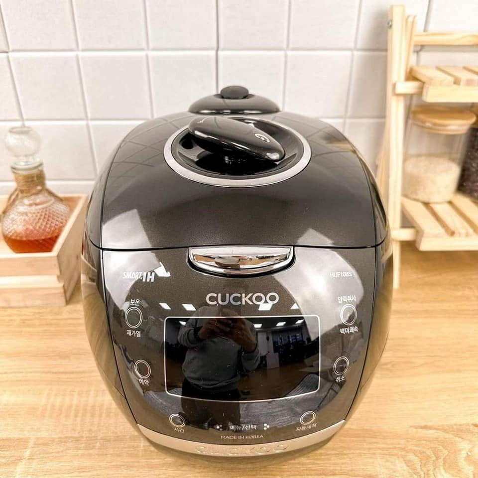 Nồi Cơm Điện Cuckoo Cao Tần CRP-HUF10BS / 1,8L Nội Địa Hàn Quốc sẵn hàng giá tốt Bảo hành: 12 tháng