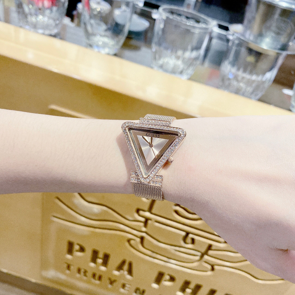 Đồng Hồ Nữ Guess Fame GW05081/L2/L3 Mặt Tam giác , Size 34mm