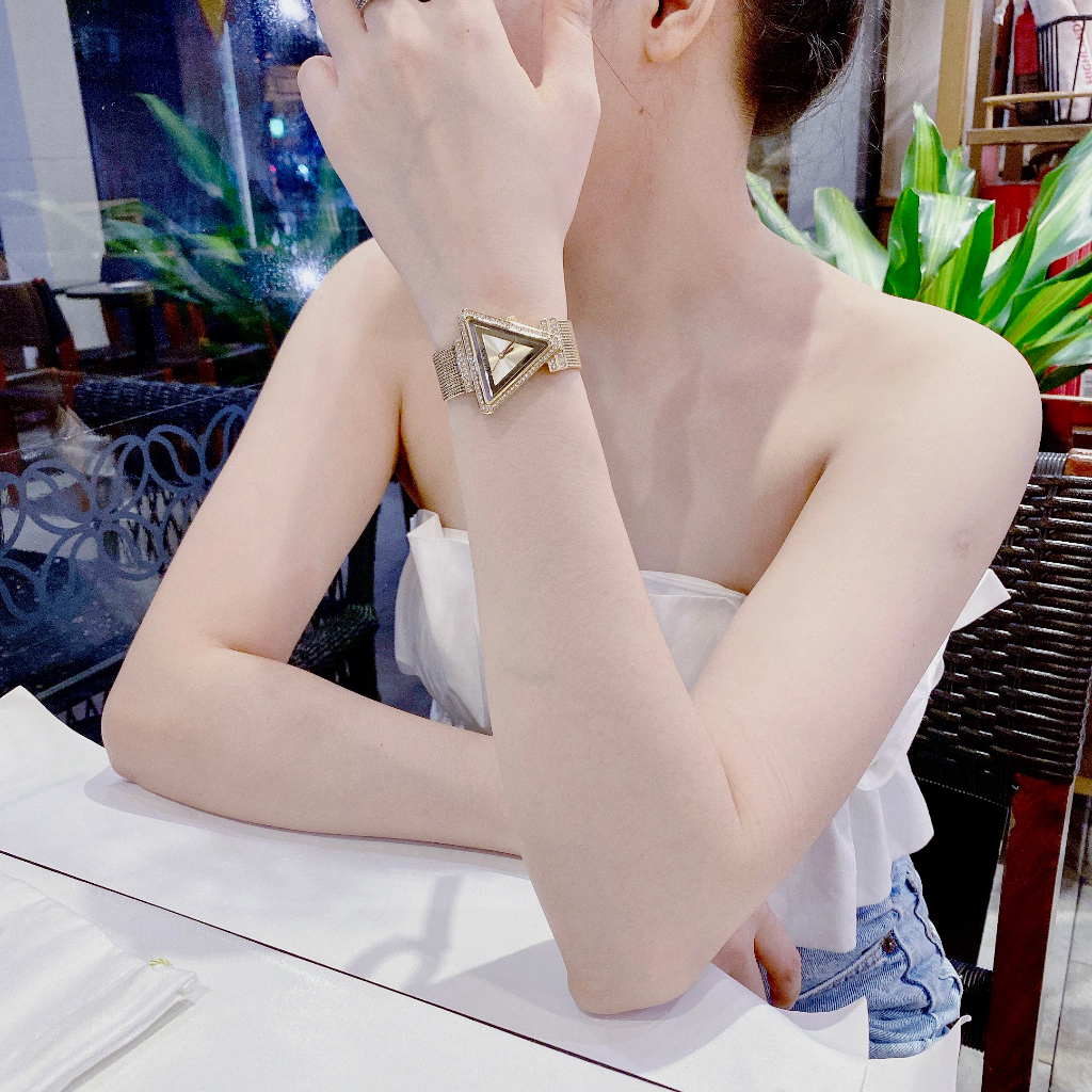 Đồng Hồ Nữ Guess Fame GW05081/L2/L3 Mặt Tam giác , Size 34mm