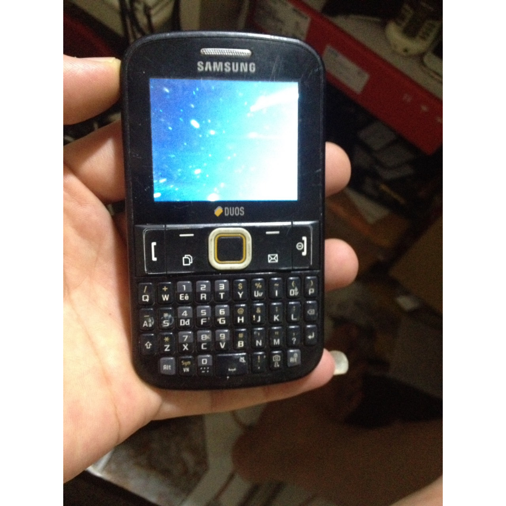 Xác SAMSUNG E2222 màn khá, chạy vào giao diện lại reset lại, anh em nghiên cứu thêm, máy không bin .