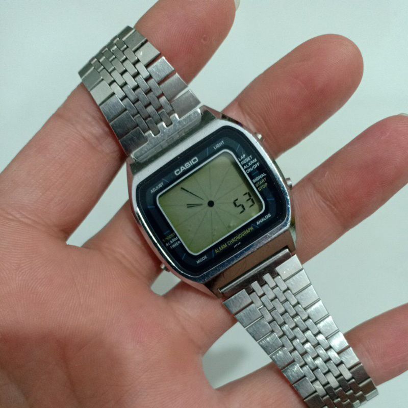 đồng hồ si nhật nam điện tử hiệu CASIO mặt tank độc lạ độ mới 85%