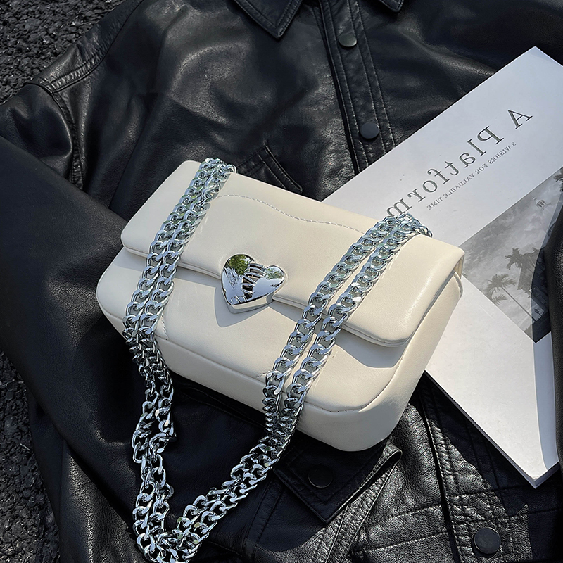 Túi xách nữ đẹp đeo chéo kẹp nách đi tiệc đi chơi giá rẻ cao cấp thời trang Hàn Quốc khóa tim TX0129 Hana Bags