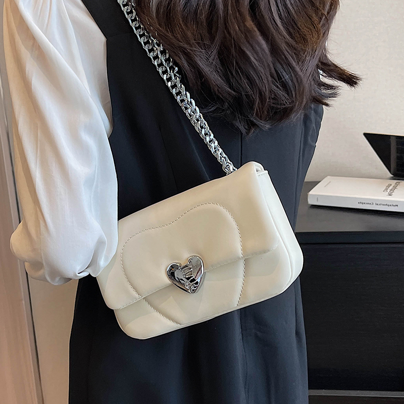 Túi xách nữ đẹp đeo chéo kẹp nách đi tiệc đi chơi giá rẻ cao cấp thời trang Hàn Quốc khóa tim TX0129 Hana Bags