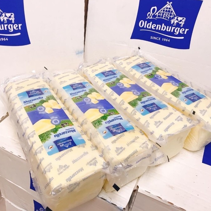 Phomai mozzarella khối 2,5kg.