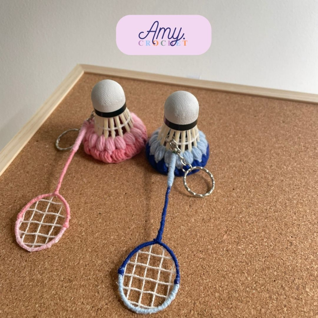Móc khoá cầu lông và vợt bằng len handmade