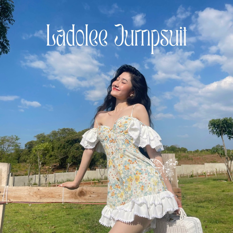 Lassie - áo liền quần trễ vai bèo Ladolee (có mút ngực)