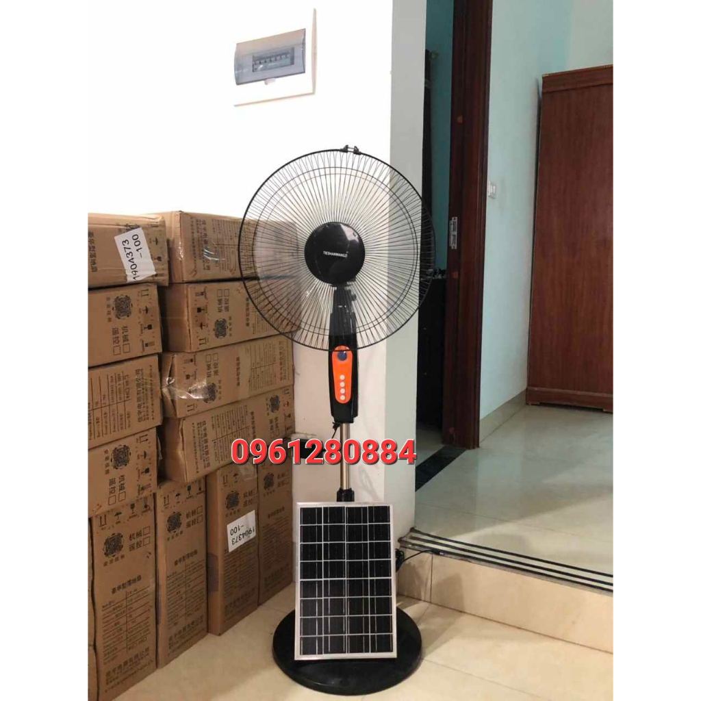 Quạt năng lượng mặt trời